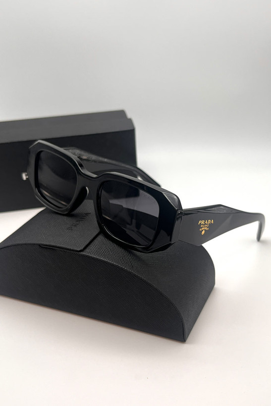 عینک آفتابی پرادا Prada – فریم لوکس